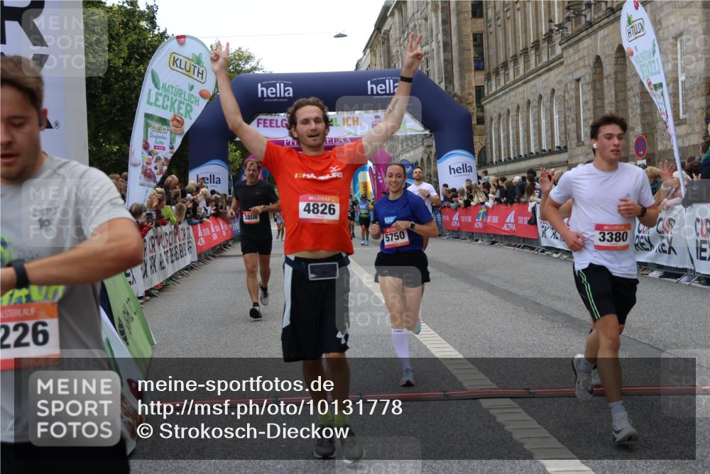 06.09.2026 - CURREX Alsterlauf Strokosch-Dieckow http://msf.ph/oto/10131778 06.09.2026 09:52:42 Ziel 2799, 2936, 3058, 3380, 3471, 3808, 4375, 4457, 4826, 5750, 5928, 8226 meine-sportfotos.de
