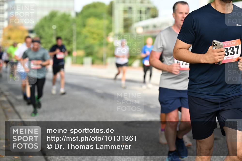 06.09.2026 - CURREX Alsterlauf Dr. Thomas Lammeyer http://msf.ph/oto/10131861 06.09.2026 09:55:33 Laufen 337 meine-sportfotos.de