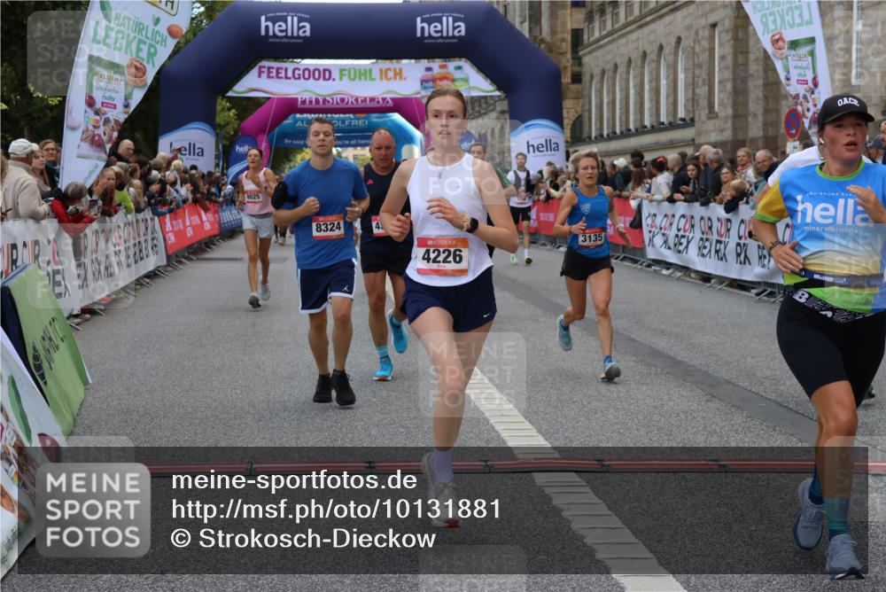 06.09.2026 - CURREX Alsterlauf Strokosch-Dieckow http://msf.ph/oto/10131881 06.09.2026 09:52:51 Ziel 2438, 2465, 2510, 2799, 3135, 3808, 3954, 3971, 4226, 4457, 4570, 6232, 8025, 8324 meine-sportfotos.de
