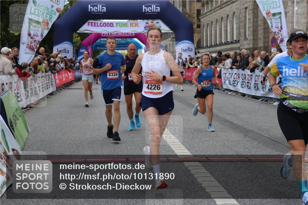 06.09.2026 - CURREX Alsterlauf Strokosch-Dieckow http://msf.ph/oto/10131890 06.09.2026 09:52:51 Ziel 2438, 2465, 2510, 2799, 3135, 3808, 3954, 3971, 4226, 4457, 4570, 6232, 8025, 8324 meine-sportfotos.de
