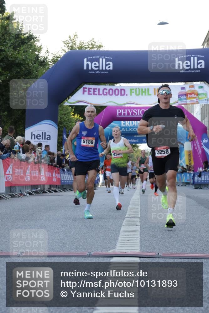 06.09.2026 - CURREX Alsterlauf Yannick Fuchs http://msf.ph/oto/10131893 06.09.2026 09:39:41 Ziel 2727, 3258, 4245, 4380, 5189, 6066 meine-sportfotos.de