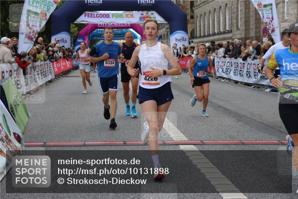 06.09.2026 - CURREX Alsterlauf Strokosch-Dieckow http://msf.ph/oto/10131898 06.09.2026 09:52:52 Ziel 2438, 2465, 2510, 2799, 3135, 3954, 3971, 4226, 4457, 4570, 5048, 6232, 8025, 8324 meine-sportfotos.de