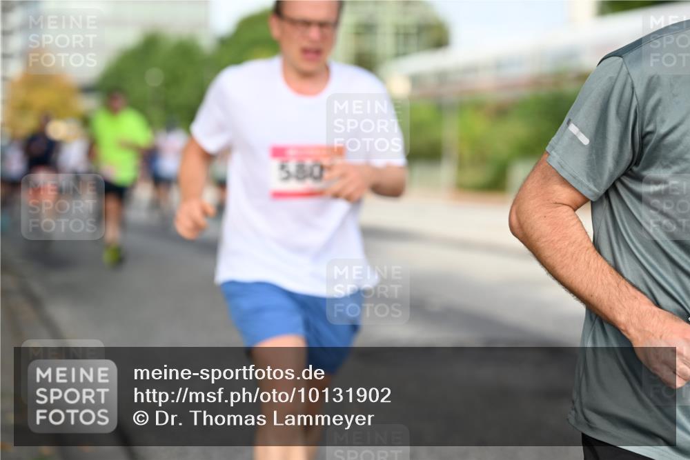 06.09.2026 - CURREX Alsterlauf Dr. Thomas Lammeyer http://msf.ph/oto/10131902 06.09.2026 09:55:37 Laufen 580 meine-sportfotos.de