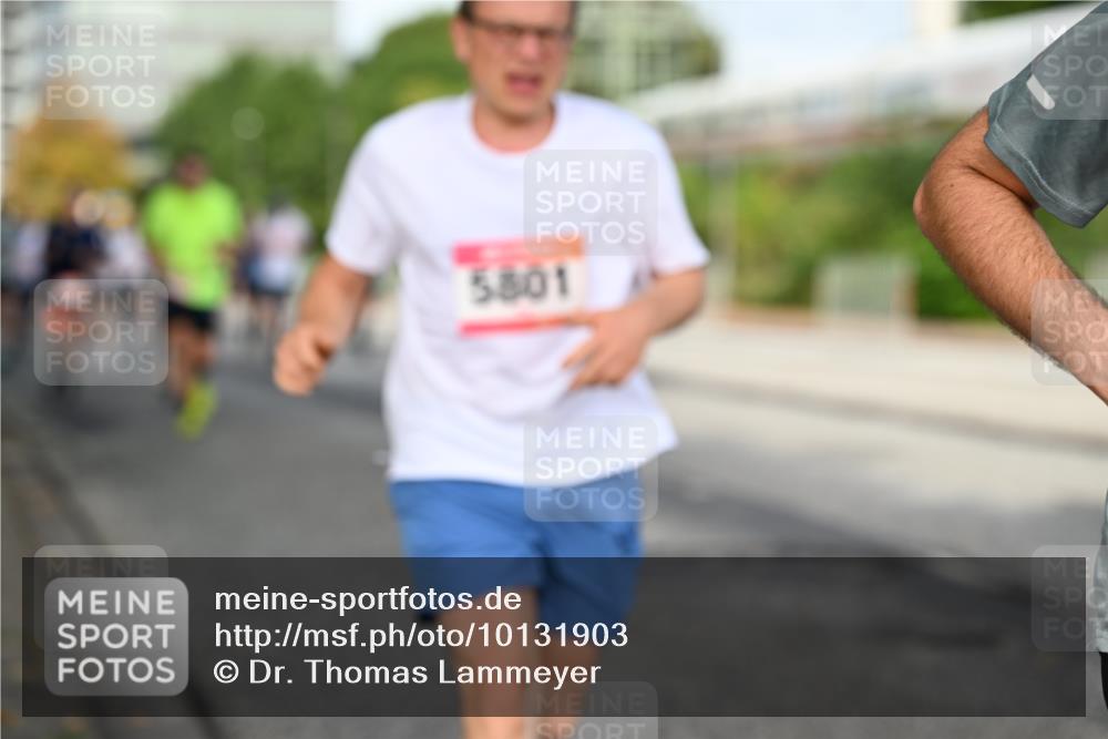 06.09.2026 - CURREX Alsterlauf Dr. Thomas Lammeyer http://msf.ph/oto/10131903 06.09.2026 09:55:37 Laufen 5801 meine-sportfotos.de