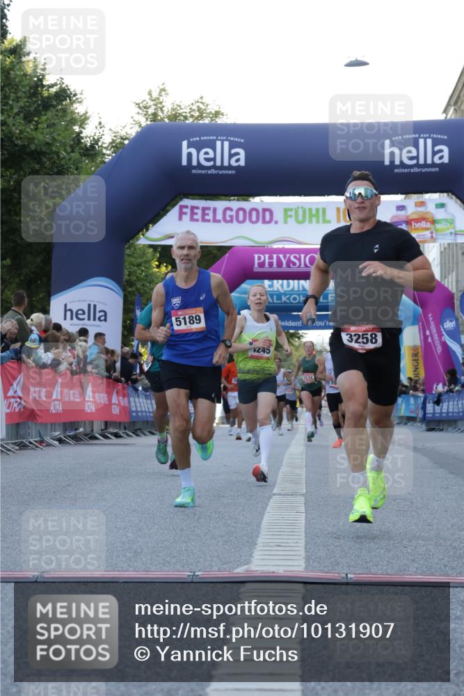 06.09.2026 - CURREX Alsterlauf Yannick Fuchs http://msf.ph/oto/10131907 06.09.2026 09:39:42 Ziel 2727, 3258, 3928, 4245, 4380, 5189, 6066 meine-sportfotos.de