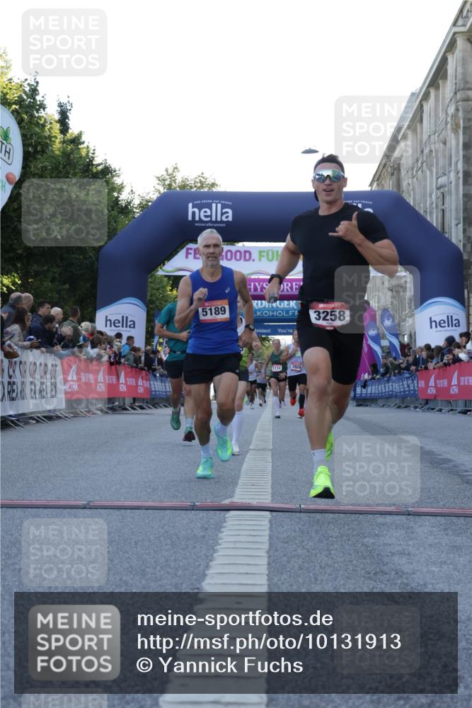 06.09.2026 - CURREX Alsterlauf Yannick Fuchs http://msf.ph/oto/10131913 06.09.2026 09:39:42 Ziel 2727, 3258, 3928, 4245, 4380, 5189, 6066 meine-sportfotos.de