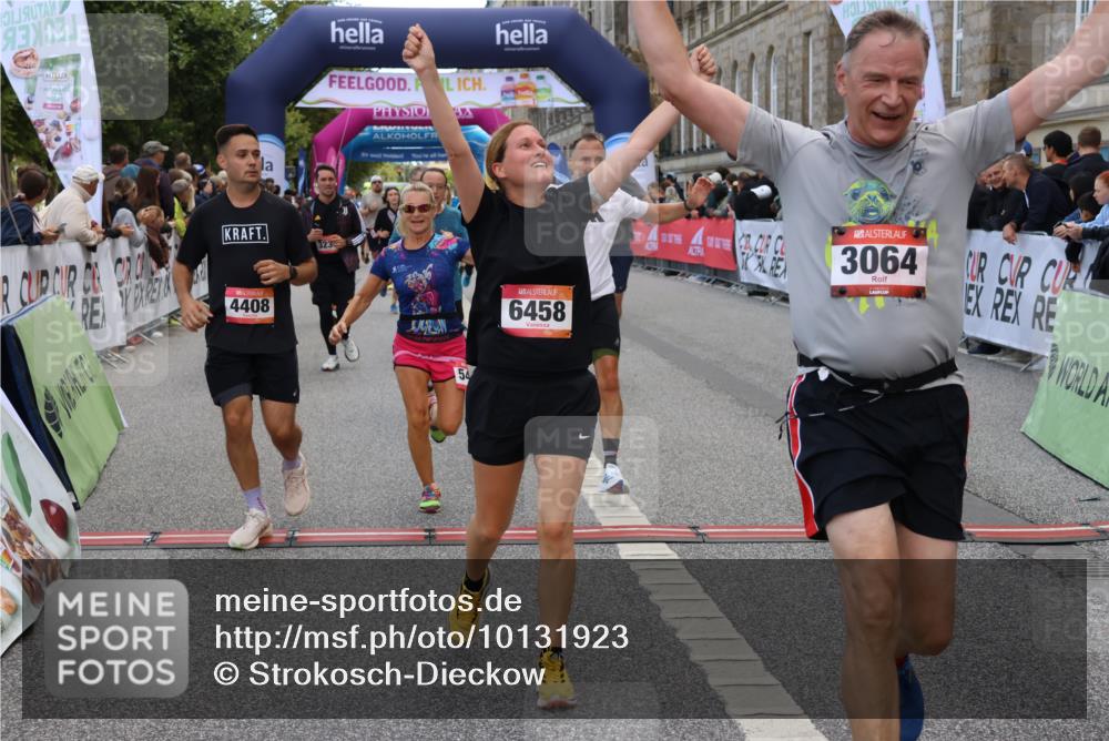 06.09.2026 - CURREX Alsterlauf Strokosch-Dieckow http://msf.ph/oto/10131923 06.09.2026 10:05:41 Ziel 2267, 2476, 2659, 3064, 3180, 3230, 3314, 3439, 3457, 4152, 4408, 4430, 4511, 4538, 5135, 5137, 5373, 5390, 5405, 5406, 5777, 6458 meine-sportfotos.de
