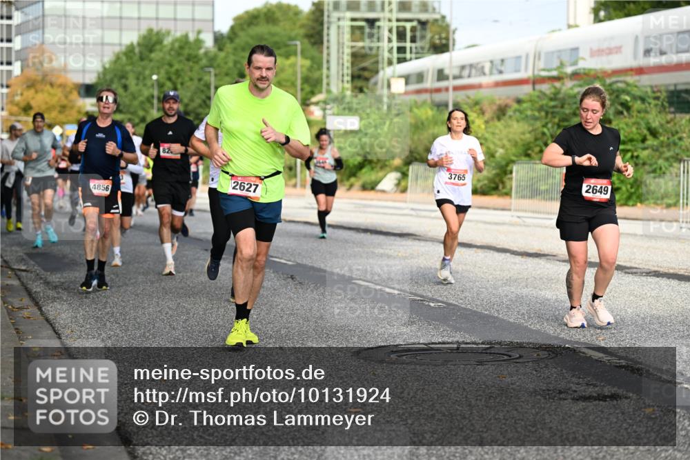 06.09.2026 - CURREX Alsterlauf Dr. Thomas Lammeyer http://msf.ph/oto/10131924 06.09.2026 09:55:40 Laufen 4856, 82, 2627, 3765, 2649 meine-sportfotos.de