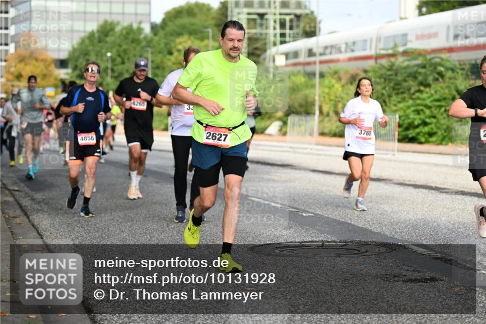06.09.2026 - CURREX Alsterlauf Dr. Thomas Lammeyer http://msf.ph/oto/10131928 06.09.2026 09:55:40 Laufen 4856, 8265, 33, 2627, 2, 3765 meine-sportfotos.de