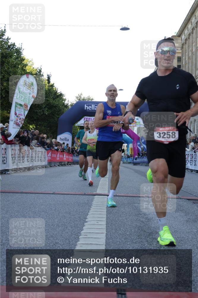 06.09.2026 - CURREX Alsterlauf Yannick Fuchs http://msf.ph/oto/10131935 06.09.2026 09:39:43 Ziel 2727, 3258, 3928, 4245, 4380, 5134, 5189, 5404, 6066 meine-sportfotos.de