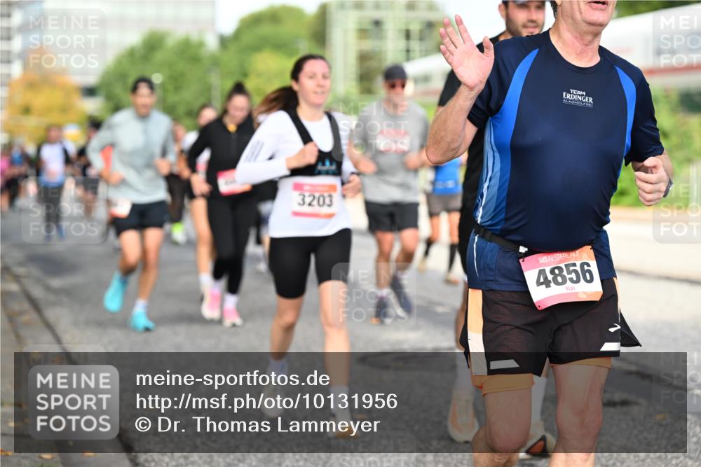 06.09.2026 - CURREX Alsterlauf Dr. Thomas Lammeyer http://msf.ph/oto/10131956 06.09.2026 09:55:44 Laufen 3203, 4856 meine-sportfotos.de