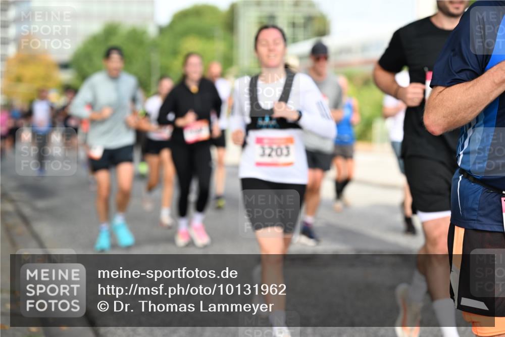 06.09.2026 - CURREX Alsterlauf Dr. Thomas Lammeyer http://msf.ph/oto/10131962 06.09.2026 09:55:44 Laufen 3203 meine-sportfotos.de