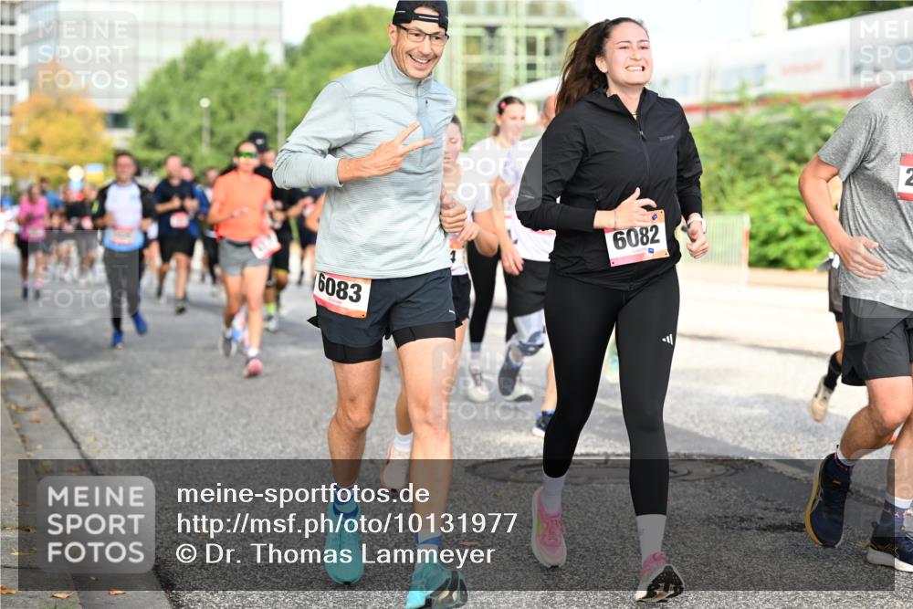 06.09.2026 - CURREX Alsterlauf Dr. Thomas Lammeyer http://msf.ph/oto/10131977 06.09.2026 09:55:46 Laufen 6083, 6082, 2 meine-sportfotos.de