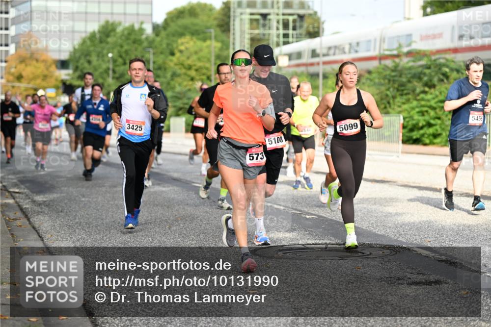 06.09.2026 - CURREX Alsterlauf Dr. Thomas Lammeyer http://msf.ph/oto/10131990 06.09.2026 09:55:48 Laufen 354, 3425, 573, 5100, 5099, 5459 meine-sportfotos.de