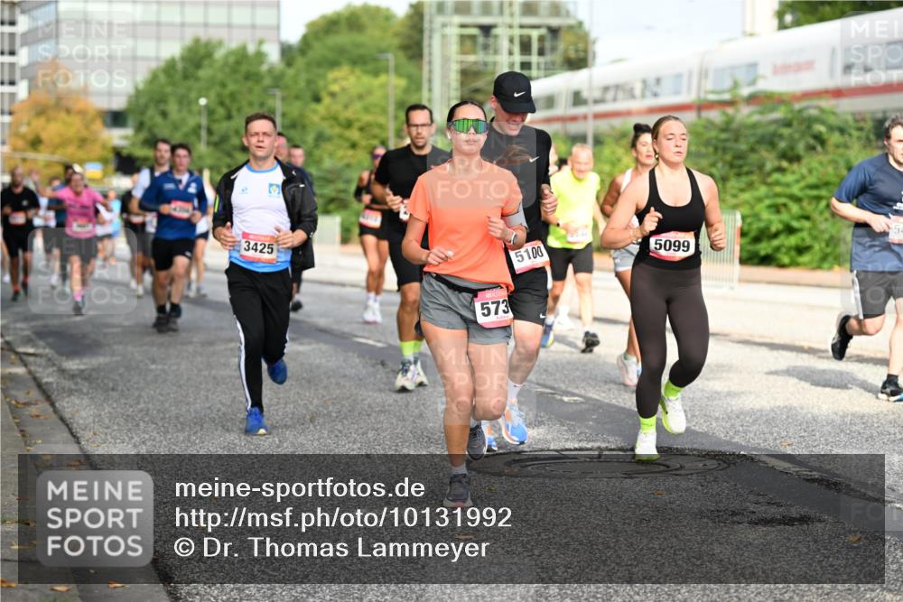 06.09.2026 - CURREX Alsterlauf Dr. Thomas Lammeyer http://msf.ph/oto/10131992 06.09.2026 09:55:48 Laufen 3425, 573, 5100, 5099, 54 meine-sportfotos.de