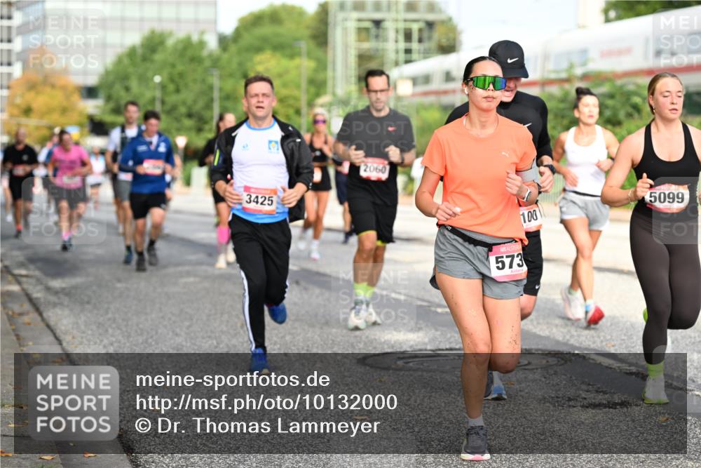 06.09.2026 - CURREX Alsterlauf Dr. Thomas Lammeyer http://msf.ph/oto/10132000 06.09.2026 09:55:49 Laufen 3425, 2060, 573, 100, 5099 meine-sportfotos.de