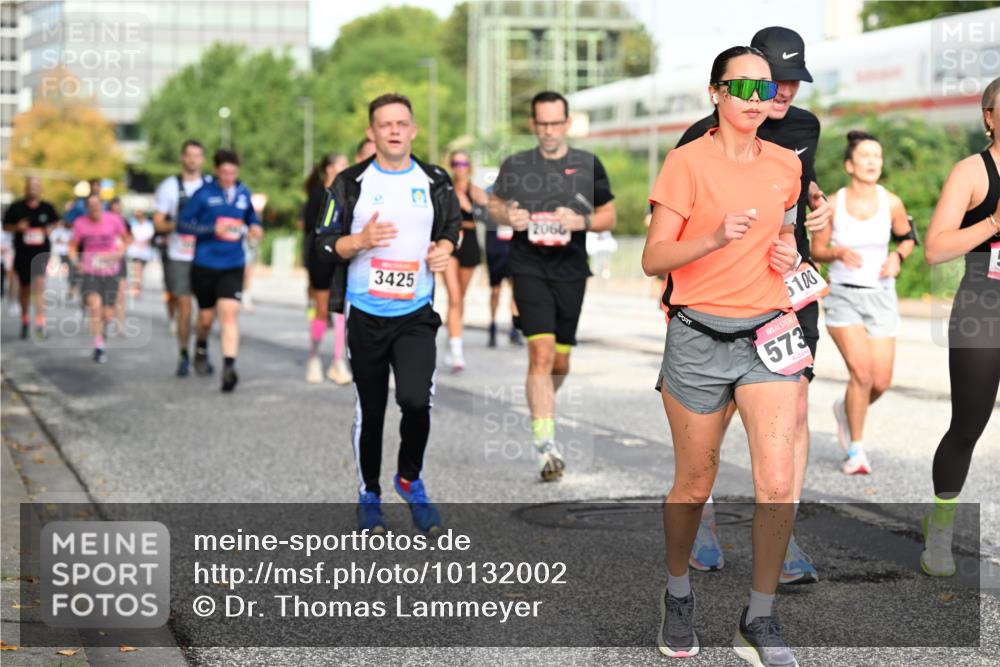 06.09.2026 - CURREX Alsterlauf Dr. Thomas Lammeyer http://msf.ph/oto/10132002 06.09.2026 09:55:49 Laufen 3425, 2066, 573, 5100 meine-sportfotos.de
