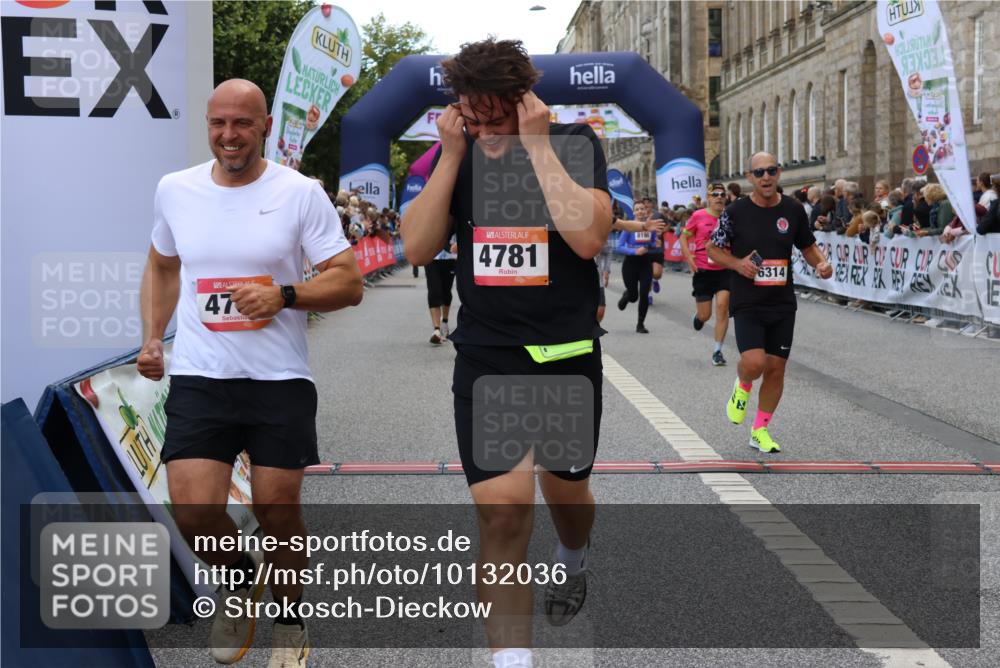 06.09.2026 - CURREX Alsterlauf Strokosch-Dieckow http://msf.ph/oto/10132036 06.09.2026 09:53:00 Ziel 2336, 2438, 2464, 2465, 2930, 3594, 3913, 3954, 3971, 4329, 4780, 4781, 5048, 5253, 5522, 6062, 6141, 6156, 6314, 8025, 8190, 8334 meine-sportfotos.de
