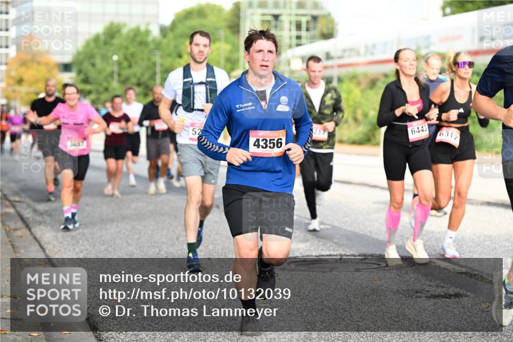 06.09.2026 - CURREX Alsterlauf Dr. Thomas Lammeyer http://msf.ph/oto/10132039 06.09.2026 09:55:52 Laufen 52, 4356, 217, 6443, 6312 meine-sportfotos.de