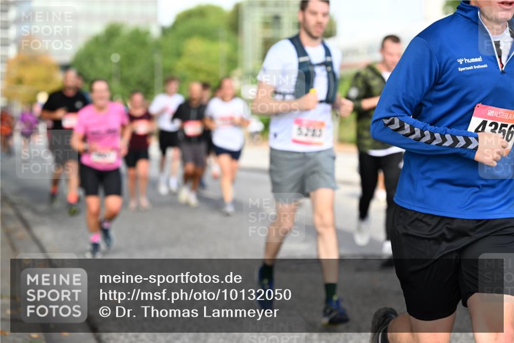06.09.2026 - CURREX Alsterlauf Dr. Thomas Lammeyer http://msf.ph/oto/10132050 06.09.2026 09:55:53 Laufen 5283, 4256 meine-sportfotos.de