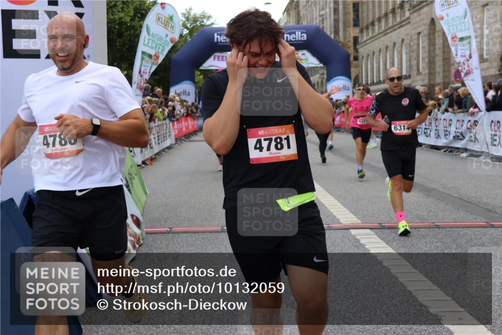 06.09.2026 - CURREX Alsterlauf Strokosch-Dieckow http://msf.ph/oto/10132059 06.09.2026 09:53:01 Ziel 2336, 2438, 2464, 2465, 2930, 3594, 3913, 3954, 3971, 4329, 4780, 4781, 5048, 5253, 5522, 6062, 6141, 6156, 6314, 8025, 8190, 8334 meine-sportfotos.de