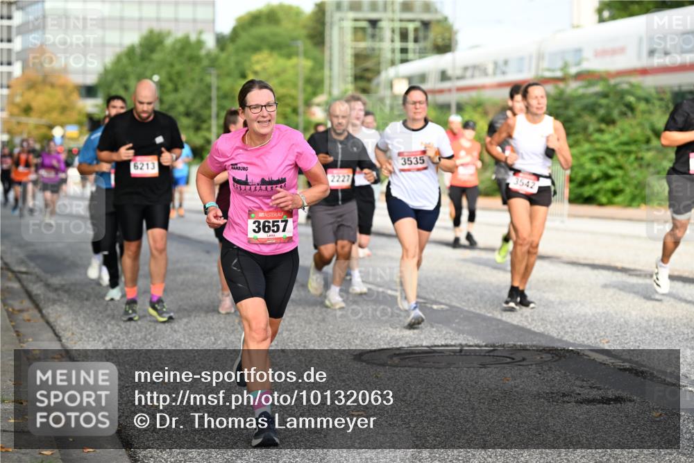 06.09.2026 - CURREX Alsterlauf Dr. Thomas Lammeyer http://msf.ph/oto/10132063 06.09.2026 09:55:55 Laufen 6213, 3657, 2227, 3535, 3542 meine-sportfotos.de