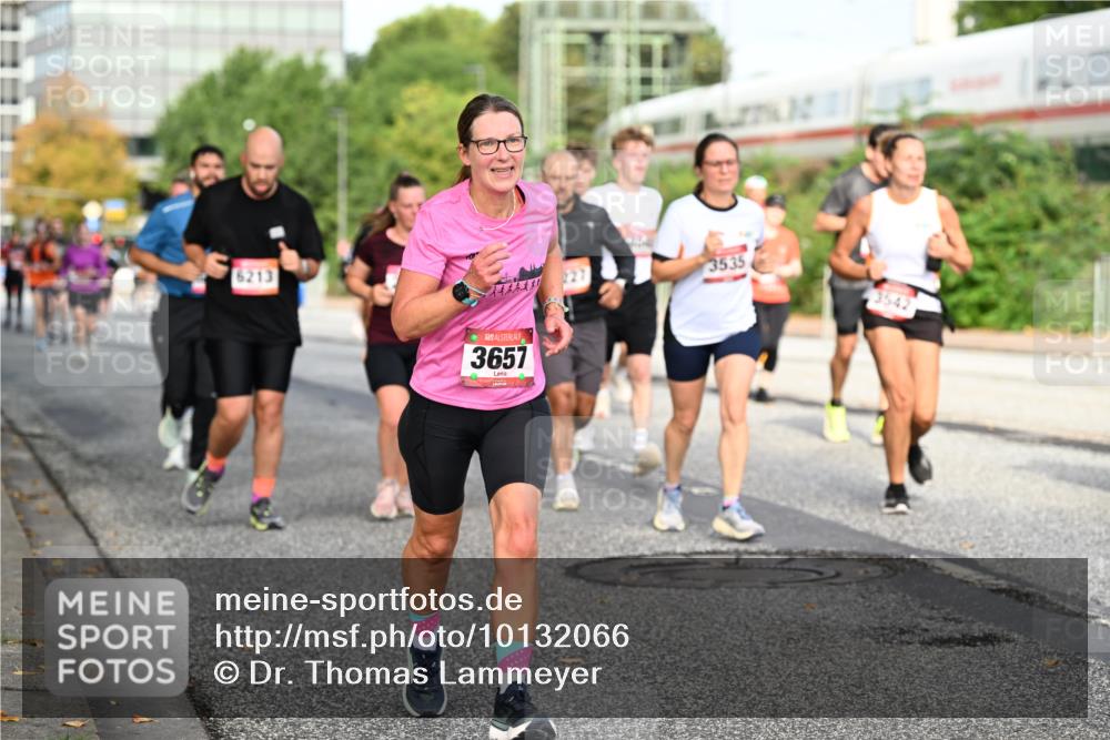 06.09.2026 - CURREX Alsterlauf Dr. Thomas Lammeyer http://msf.ph/oto/10132066 06.09.2026 09:55:55 Laufen 6213, 3657, 3535, 3542 meine-sportfotos.de