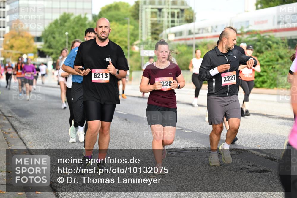 06.09.2026 - CURREX Alsterlauf Dr. Thomas Lammeyer http://msf.ph/oto/10132075 06.09.2026 09:55:56 Laufen 6213, 228, 2227 meine-sportfotos.de