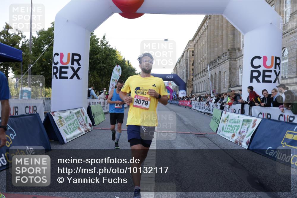 06.09.2026 - CURREX Alsterlauf Yannick Fuchs http://msf.ph/oto/10132117 06.09.2026 09:40:00 Ziel 2858, 3667, 3731, 3950, 4079, 4175, 4699, 5152, 5996, 6261, 8012 meine-sportfotos.de