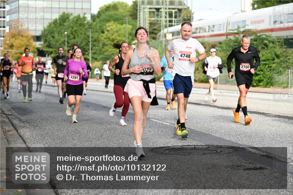 06.09.2026 - CURREX Alsterlauf Dr. Thomas Lammeyer http://msf.ph/oto/10132122 06.09.2026 09:56:01 Laufen 4291, 023, 4748, 2780 meine-sportfotos.de
