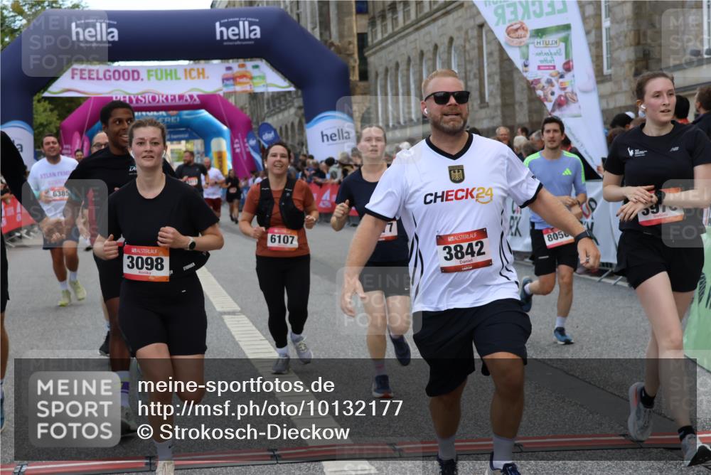 06.09.2026 - CURREX Alsterlauf Strokosch-Dieckow http://msf.ph/oto/10132177 06.09.2026 10:06:01 Ziel 3098, 3842, 3976, 4481, 4736, 4737, 4894, 5070, 5115, 5277, 5556, 5726, 5781, 6045, 6089, 6107, 6121, 6385, 8056, 8143 meine-sportfotos.de