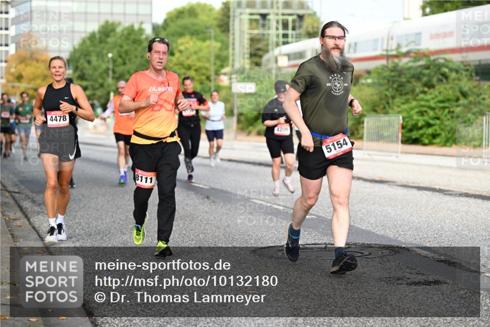 06.09.2026 - CURREX Alsterlauf Dr. Thomas Lammeyer http://msf.ph/oto/10132180 06.09.2026 09:56:07 Laufen 4478, 8111, 4209, 5154 meine-sportfotos.de