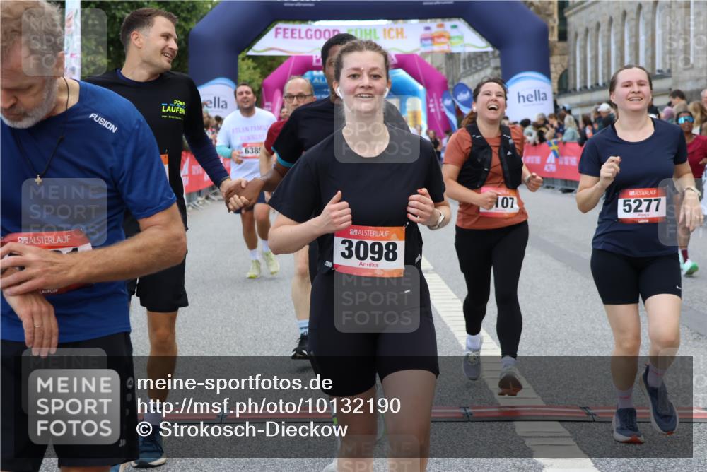 06.09.2026 - CURREX Alsterlauf Strokosch-Dieckow http://msf.ph/oto/10132190 06.09.2026 10:06:02 Ziel 2413, 2457, 3098, 3842, 3976, 4736, 4737, 4894, 5070, 5277, 5726, 5781, 6045, 6089, 6107, 6385, 8056, 8143 meine-sportfotos.de