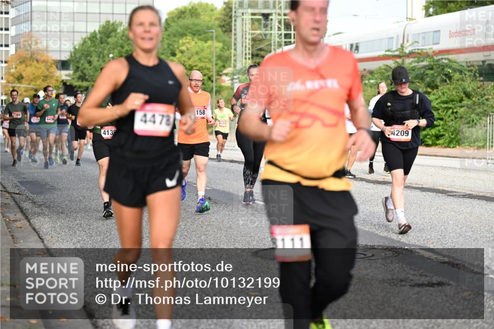 06.09.2026 - CURREX Alsterlauf Dr. Thomas Lammeyer http://msf.ph/oto/10132199 06.09.2026 09:56:09 Laufen 6436, 413, 4478, 158, 6244, 4209 meine-sportfotos.de