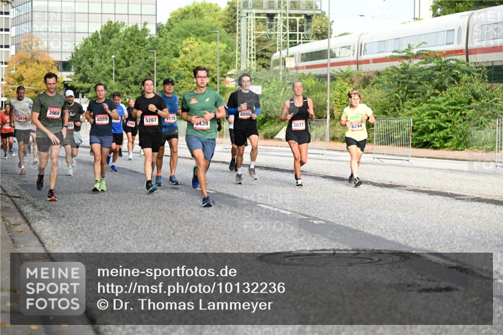 06.09.2026 - CURREX Alsterlauf Dr. Thomas Lammeyer http://msf.ph/oto/10132236 06.09.2026 09:56:12 Laufen 2743, 3969, 3414, 4889, 5267, 119, 6268, 439, 323, 4990, 2077, 6244 meine-sportfotos.de