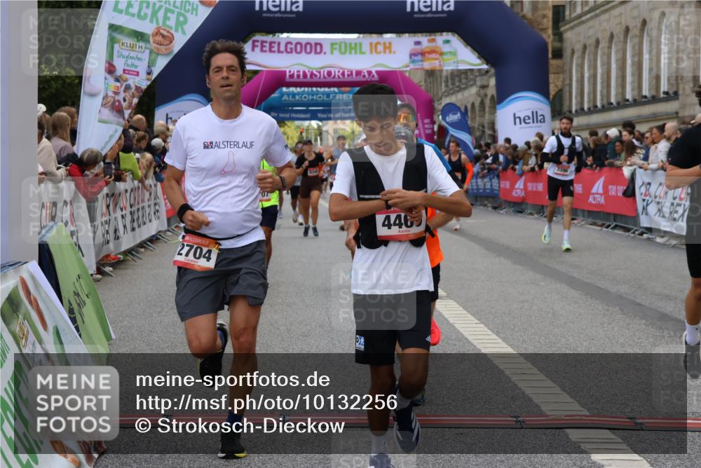 06.09.2026 - CURREX Alsterlauf Strokosch-Dieckow http://msf.ph/oto/10132256 06.09.2026 09:53:12 Ziel 2704, 3913, 4269, 4305, 4336, 4465, 4539, 4707, 4708, 4760, 5202, 5253, 5681, 5886, 5935, 6156, 8230, 8334 meine-sportfotos.de
