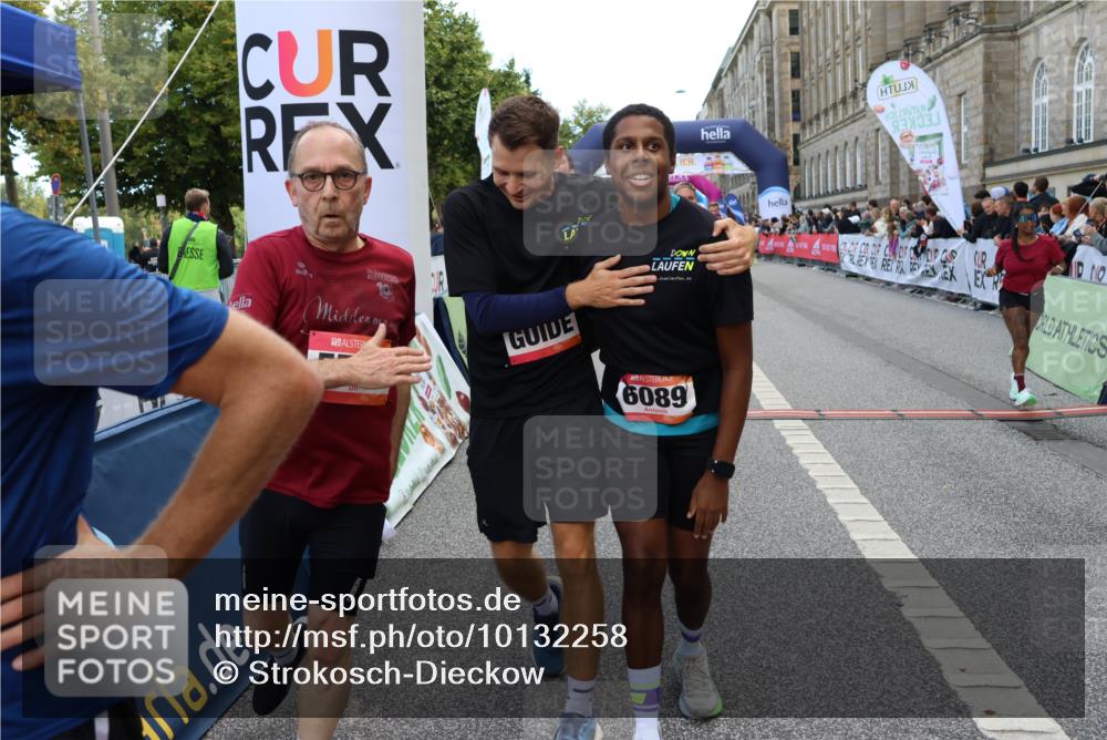 06.09.2026 - CURREX Alsterlauf Strokosch-Dieckow http://msf.ph/oto/10132258 06.09.2026 10:06:04 Ziel 2413, 2457, 2458, 3098, 3842, 3976, 4383, 4679, 4692, 4894, 5174, 5277, 5726, 5781, 6089, 6107, 6385, 8056, 8143, 8161 meine-sportfotos.de