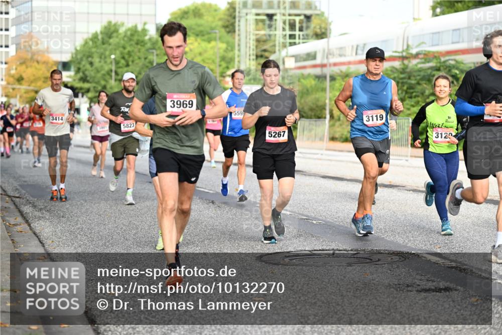 06.09.2026 - CURREX Alsterlauf Dr. Thomas Lammeyer http://msf.ph/oto/10132270 06.09.2026 09:56:16 Laufen 3969, 3414, 5599, 3401, 5823, 3119, 5267, 10, 3120 meine-sportfotos.de