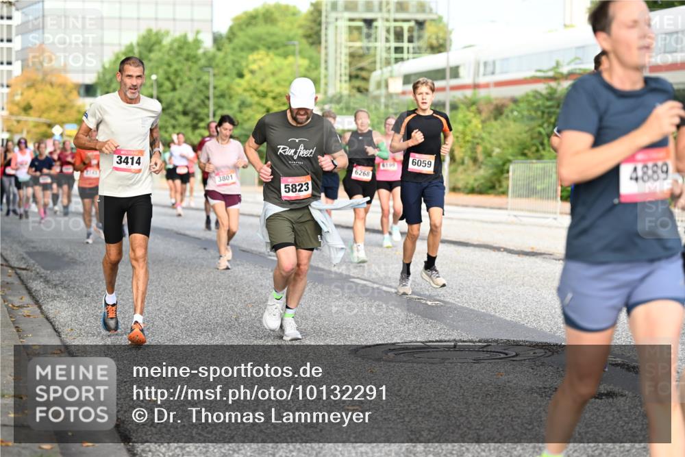 06.09.2026 - CURREX Alsterlauf Dr. Thomas Lammeyer http://msf.ph/oto/10132291 06.09.2026 09:56:18 Laufen 3414, 3801, 5823, 6059, 6199, 6268, 4889 meine-sportfotos.de