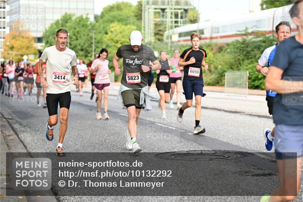 06.09.2026 - CURREX Alsterlauf Dr. Thomas Lammeyer http://msf.ph/oto/10132292 06.09.2026 09:56:18 Laufen 3414, 3801, 5823, 6268, 6059 meine-sportfotos.de