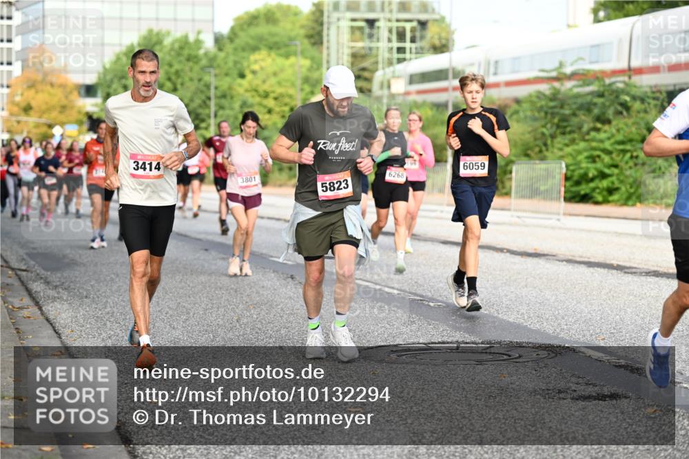 06.09.2026 - CURREX Alsterlauf Dr. Thomas Lammeyer http://msf.ph/oto/10132294 06.09.2026 09:56:18 Laufen 3414, 3801, 5823, 6268, 6059 meine-sportfotos.de