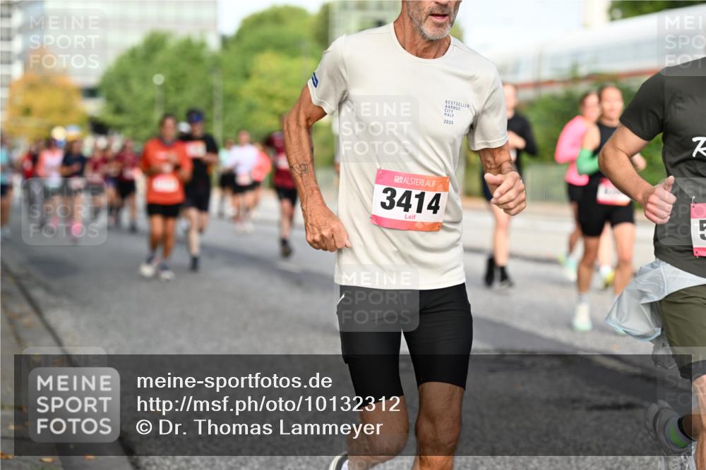 06.09.2026 - CURREX Alsterlauf Dr. Thomas Lammeyer http://msf.ph/oto/10132312 06.09.2026 09:56:20 Laufen 2025, 3414 meine-sportfotos.de