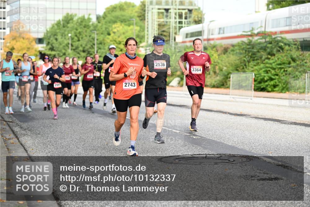 06.09.2026 - CURREX Alsterlauf Dr. Thomas Lammeyer http://msf.ph/oto/10132337 06.09.2026 09:56:23 Laufen 2947, 2743, 2136, 3364 meine-sportfotos.de