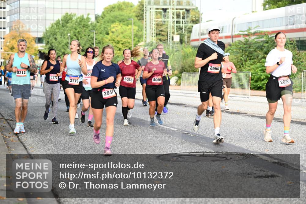 06.09.2026 - CURREX Alsterlauf Dr. Thomas Lammeyer http://msf.ph/oto/10132372 06.09.2026 09:56:26 Laufen 8212, 5377, 3179, 53, 5055, 5056, 2947, 2660, 2676 meine-sportfotos.de