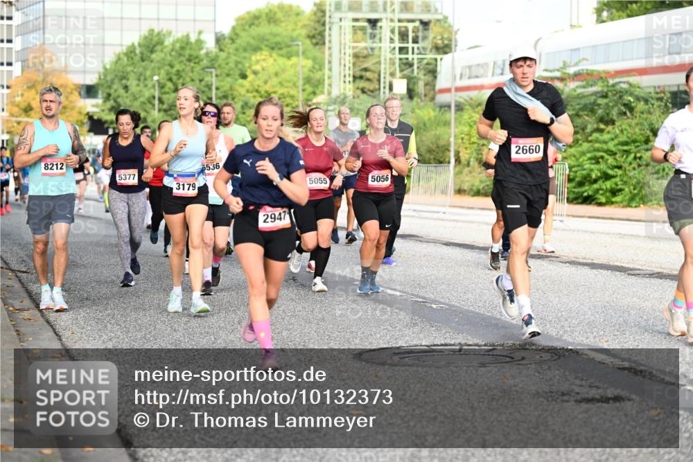 06.09.2026 - CURREX Alsterlauf Dr. Thomas Lammeyer http://msf.ph/oto/10132373 06.09.2026 09:56:26 Laufen 8212, 5377, 3179, 5536, 2947, 5055, 5056, 2660 meine-sportfotos.de