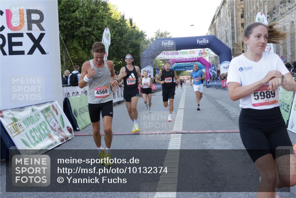 06.09.2026 - CURREX Alsterlauf Yannick Fuchs http://msf.ph/oto/10132374 06.09.2026 09:40:18 Ziel 2299, 2831, 3990, 4569, 4636, 5150, 5302, 5322, 5399, 5783, 5828, 5989, 6026, 6222 meine-sportfotos.de
