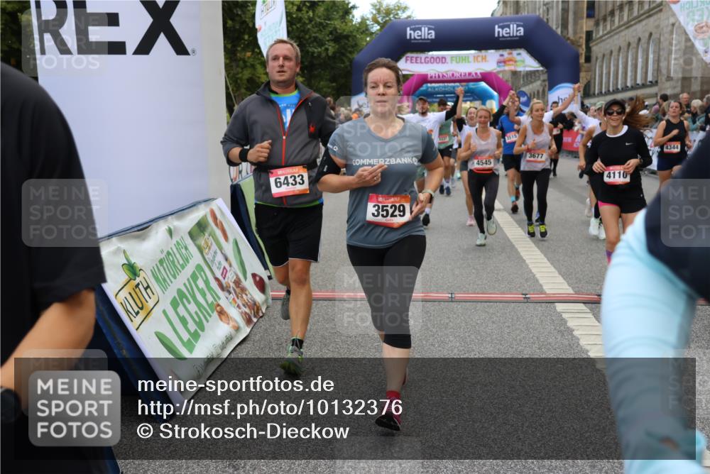 06.09.2026 - CURREX Alsterlauf Strokosch-Dieckow http://msf.ph/oto/10132376 06.09.2026 10:06:12 Ziel 2196, 2413, 2457, 2458, 2761, 2762, 2763, 2779, 3130, 3228, 3247, 3337, 3515, 3529, 3674, 3677, 3980, 4110, 4344, 4383, 4545, 4679, 4692, 4873, 5174, 5303, 5689, 6093, 6433, 8161 meine-sportfotos.de