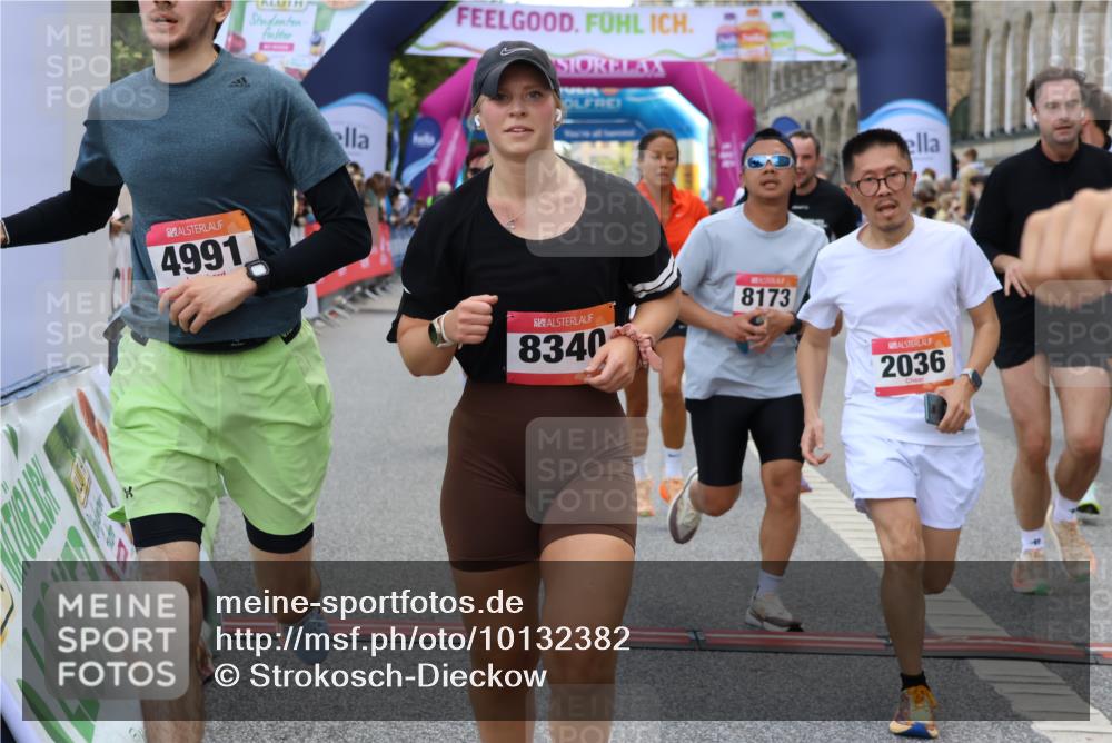 06.09.2026 - CURREX Alsterlauf Strokosch-Dieckow http://msf.ph/oto/10132382 06.09.2026 09:53:20 Ziel 2036, 2460, 2554, 2561, 3065, 3087, 3395, 3396, 4584, 4623, 4707, 4708, 4833, 4991, 5133, 5886, 5983, 8173, 8187, 8230, 8340 meine-sportfotos.de