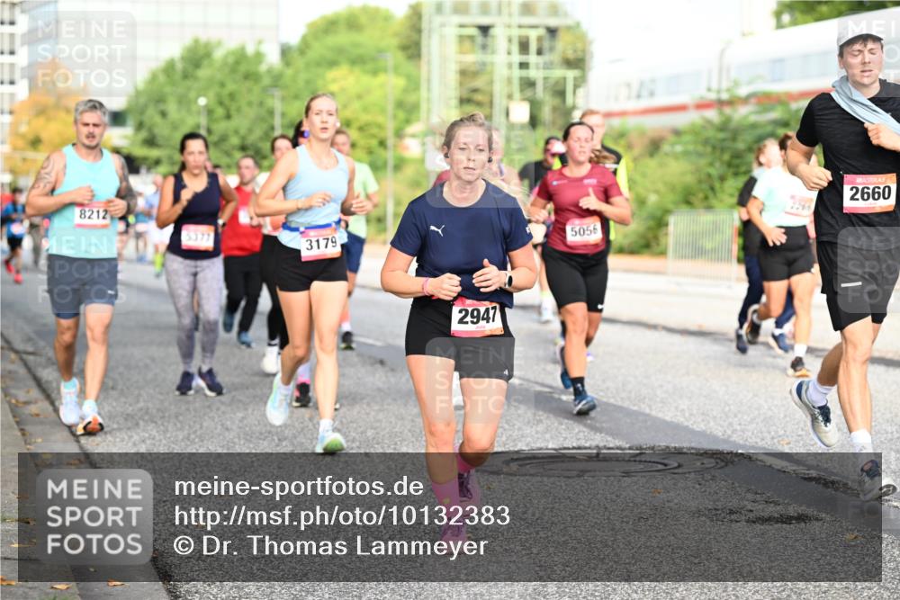 06.09.2026 - CURREX Alsterlauf Dr. Thomas Lammeyer http://msf.ph/oto/10132383 06.09.2026 09:56:27 Laufen 8212, 5377, 3179, 2947, 5056, 2660 meine-sportfotos.de