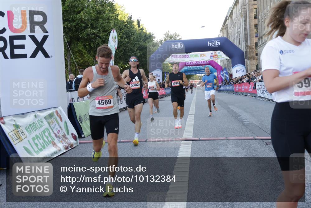 06.09.2026 - CURREX Alsterlauf Yannick Fuchs http://msf.ph/oto/10132384 06.09.2026 09:40:18 Ziel 2299, 2831, 3990, 4569, 4636, 5150, 5302, 5322, 5399, 5783, 5828, 5989, 6026, 6222 meine-sportfotos.de